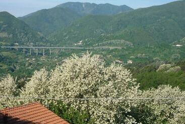 تختخواب و صبحانه Il Poggio Di Traverde