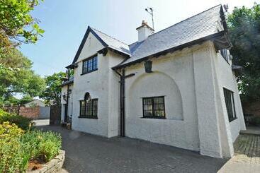ベッドアンドブレックファースト Seaways Cottage Hoylake