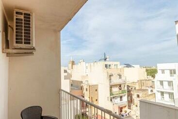 Brand New 1br In Central Malta Hosted By Sweetstay