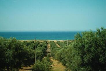 هتل Agriturismo Torre Rinusa