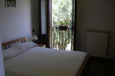 هتل Agriturismo Torre Rinusa