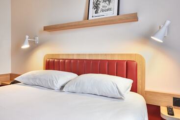 هتل Ibis Styles La Rochesuryon