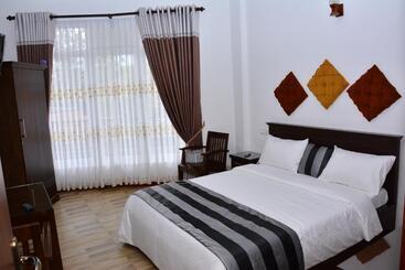 هتل Prince Palace