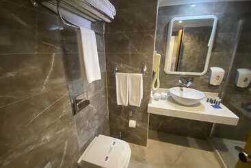 هتل Roseira Beach Resort