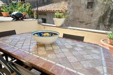 Lucianita House