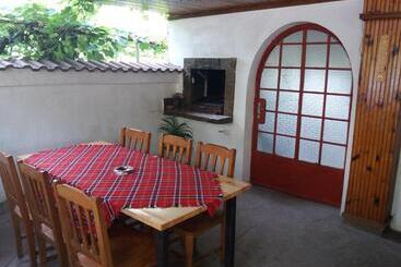 پانسیون Guest House Astra
