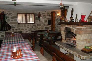 پانسیون Guest House Garbevi