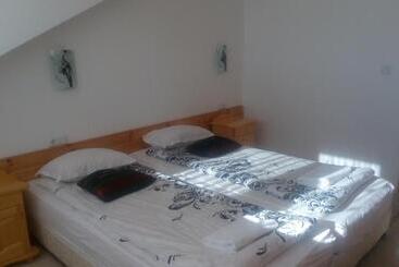 پانسیون Guest House Garbevi