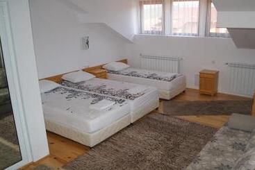 پانسیون Guest House Garbevi