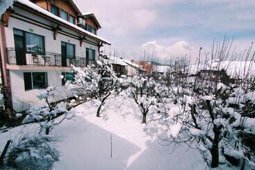 پانسیون Guest House Garbevi