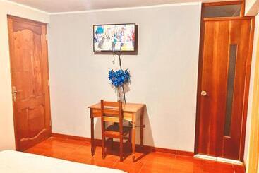 پانسیون Hostal El Rancho