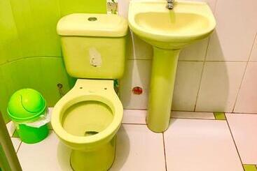 پانسیون Hostal El Rancho