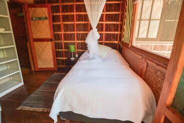 پانسیون La Maison Eco House & Yoga
