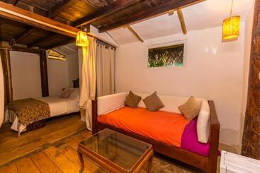 پانسیون La Maison Eco House & Yoga