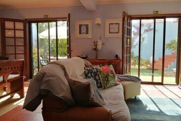 پانسیون Peniche Blue Wave Home