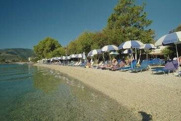 هتل Avra Beach