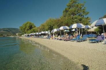 هتل Avra Beach