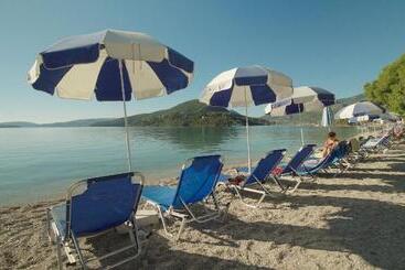 هتل Avra Beach