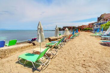 هتل Avra Budget Beach Rooms