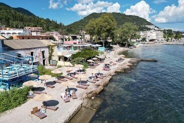 هتل Avra Budget Beach Rooms