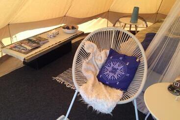 هتل Guesthouse De Witte Merel Deluxe