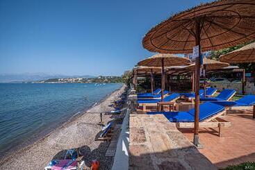 هتل Castella Beach