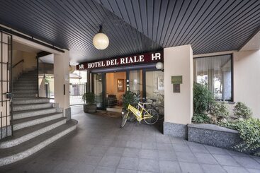 هتل Del Riale