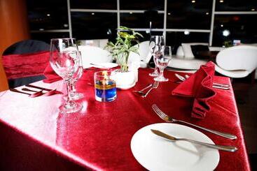 هتل Golden Tulip Galaxy