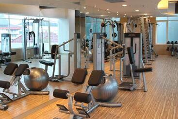 هتل Golden Tulip Galaxy