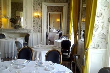 هتل Hôtel De Bastard