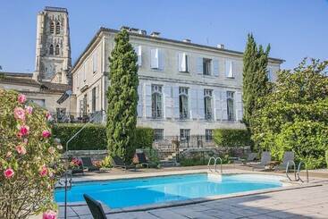 هتل Hôtel De Bastard