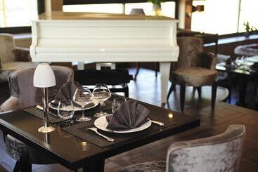 هتل Le Domaine Chateau Du Faucon