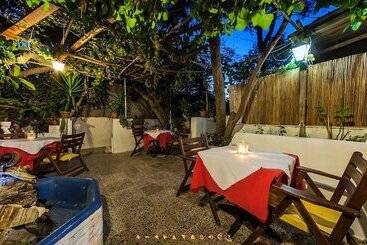 هتل Semiramis Guesthouse