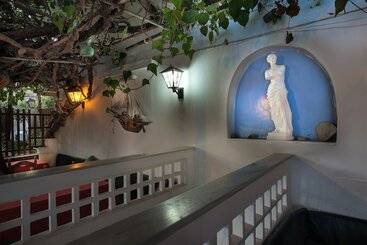 هتل Semiramis Guesthouse