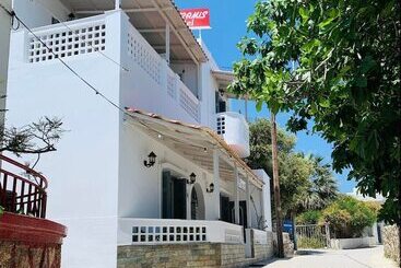 هتل Semiramis Guesthouse