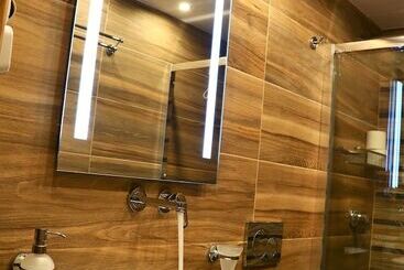 هتل Semiramis Guesthouse