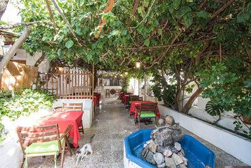 هتل Semiramis Guesthouse