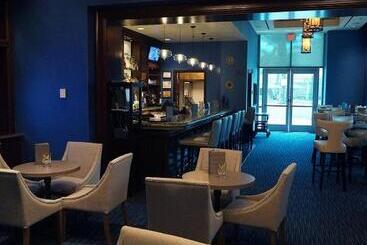 Luxury Suites International At The Signature