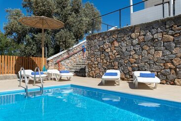 Villa Alya