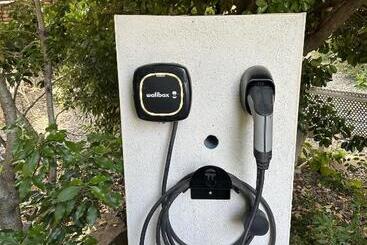 تختخواب و صبحانه La Villa Carcassonne, Cité 8 Min à Pieds, Clim, Piscine, Full Wifi, Borne 7,5kw, Vélo élect, Parking