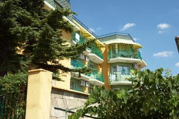 Family Hotel Gery