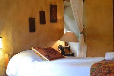 هتل Hacienda San Francisco