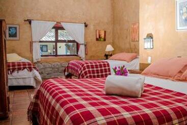 هتل Hacienda San Francisco