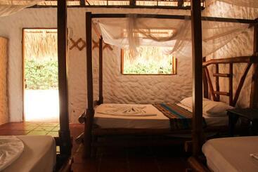 هتل Praba Hostel