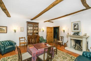هتل Quinta De Santa Júlia