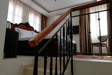 هتل Woo Town Suites