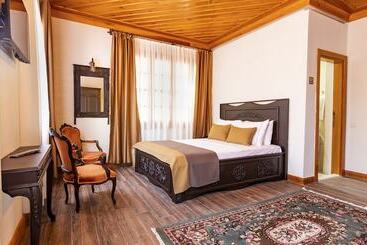 هتل Woo Town Suites