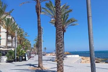 Lovely 1bedroom Renewed Apartment With 3 Pools
