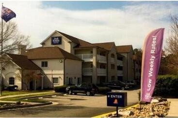 مُتل Intown Suites Extended Stay Raleigh Nc Capital Blvd