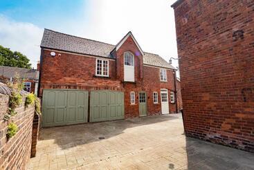 The Olde Coach House
